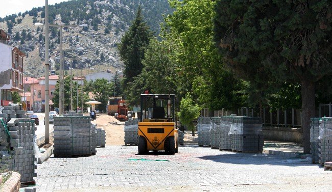 YOL, KALDIRIM ve ÇEVRE DÜZENLEMESİ
