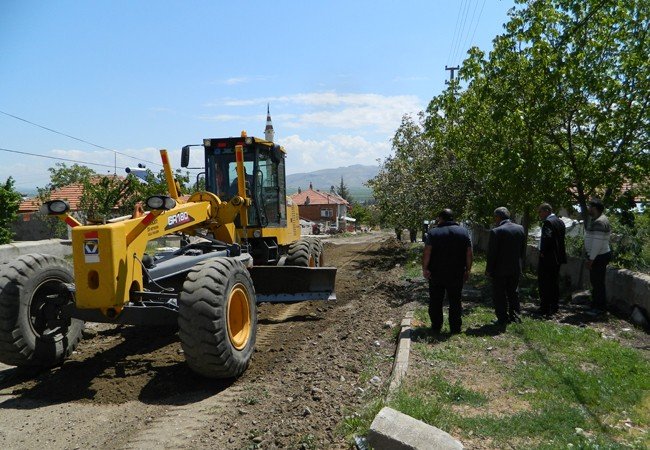 ESENTEPE'DE YOL ve KALDIRIM ÇALIŞMALARI