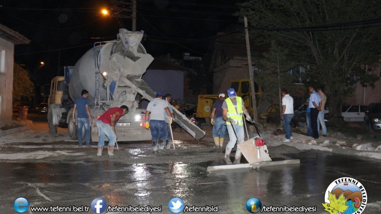 BELEDİYE BAŞKANIMIZ BETON YOL ÇALIŞMALARINI YERİNDE TAKİP ETTİ